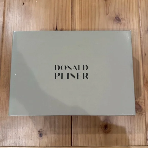 Donald J. Pliner Women's Wicker Wedges - Picture 6 of 7